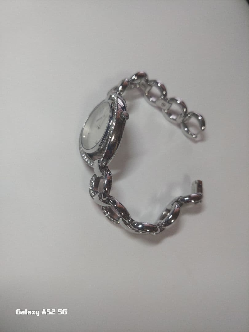 値引きしました SWAROVSKI シルバー ラウンドフェイス 時計