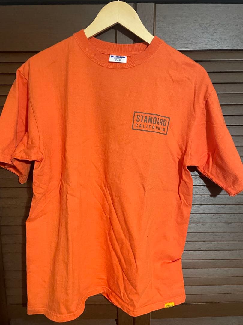 カ*ル様 【Mサイズ】キムタク着 スタンダードカリフォルニア 半袖Tシャツ オレ