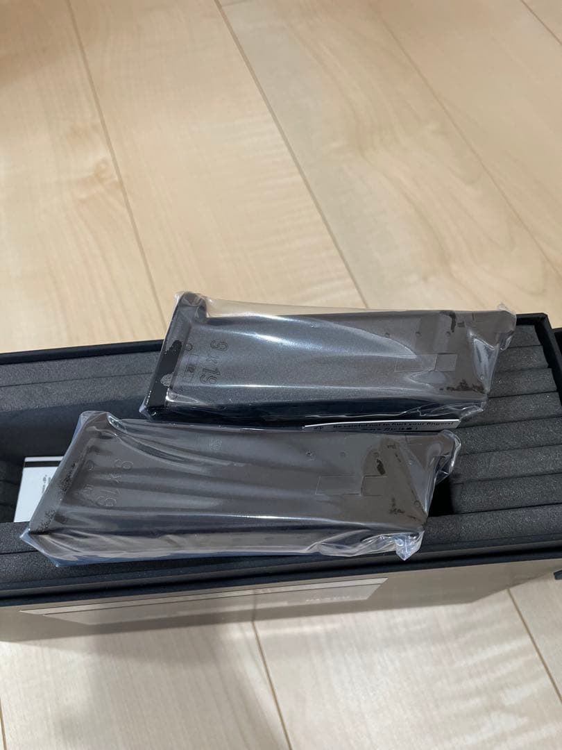 BIOHAZARD RE:4 sg-09r レオン　限定　東京マルイ