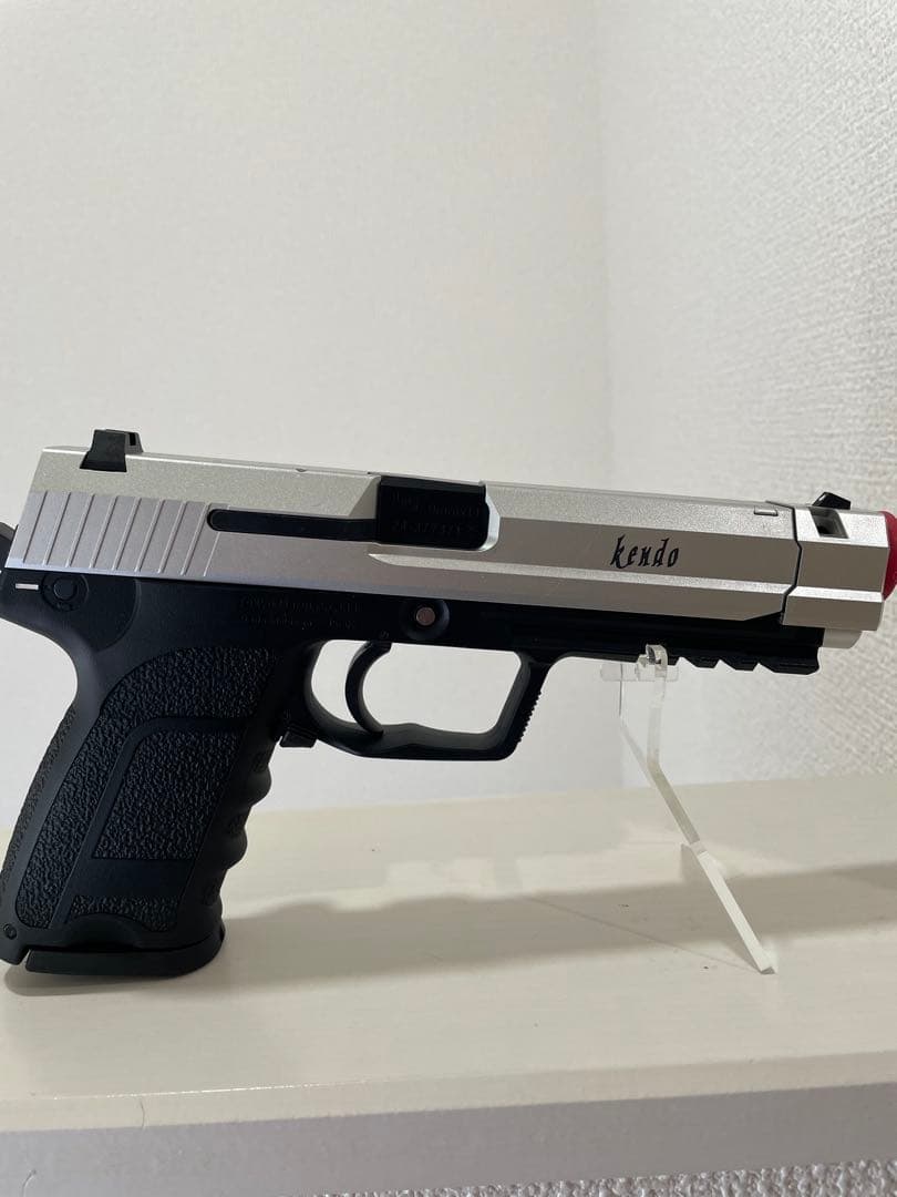 BIOHAZARD RE:4 sg-09r レオン　限定　東京マルイ