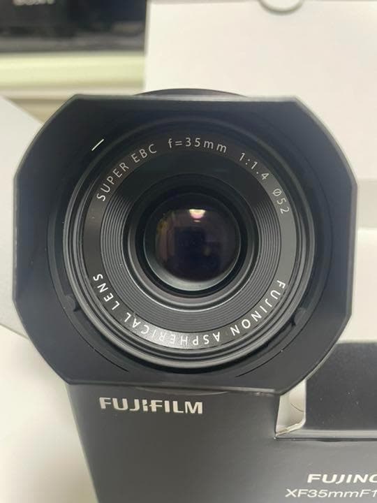 FUJIFILM XF35mm f1.4 r 【神レンズ】保護フィルター付