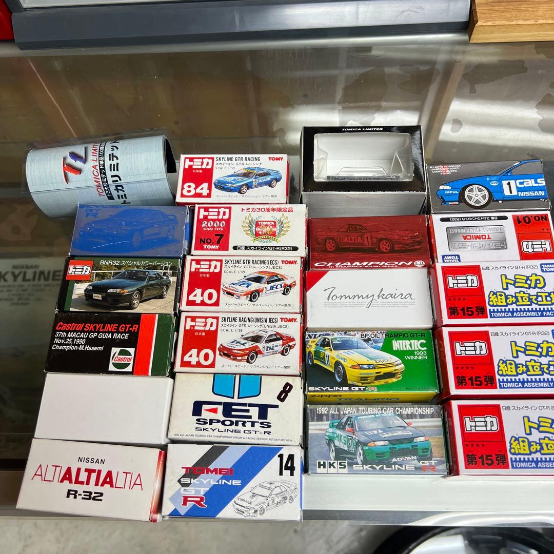 CUNE ミニカー24台　トミカミニカーケース無し