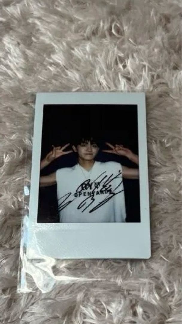 LUCY 루시 ルーシー 원상 ウォンサン 直筆サイン入りチェキ ポラロイド