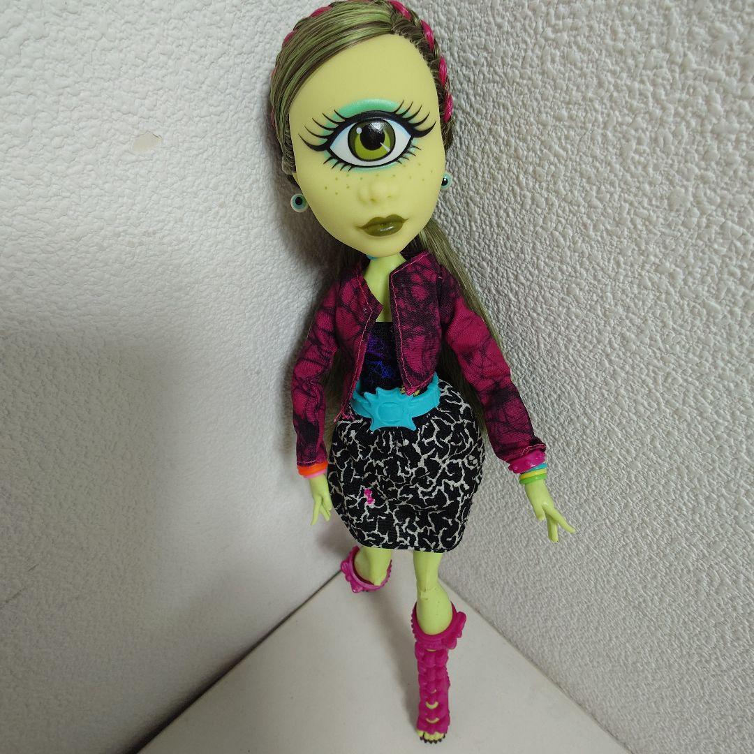 モンスター・ハイ 一つ目人形　アイリス・クロップス