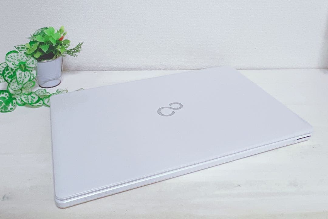 綺麗、高速SSD、i7、イラレ&オフィス2021、メモリ8G