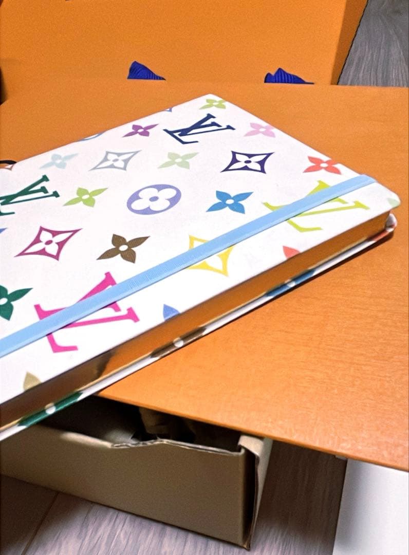 【期間限定値下げ！】ルイヴィトン　ノート　村上隆