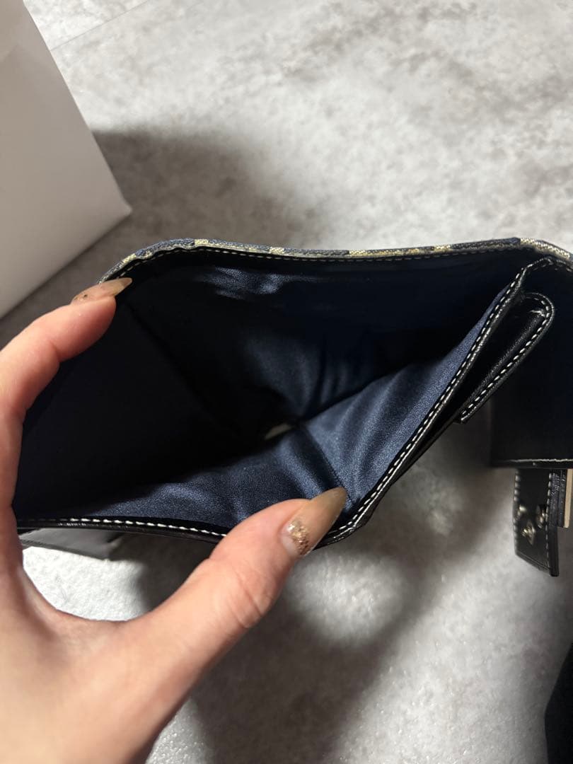 Fendi FFロゴ三つ折り財布