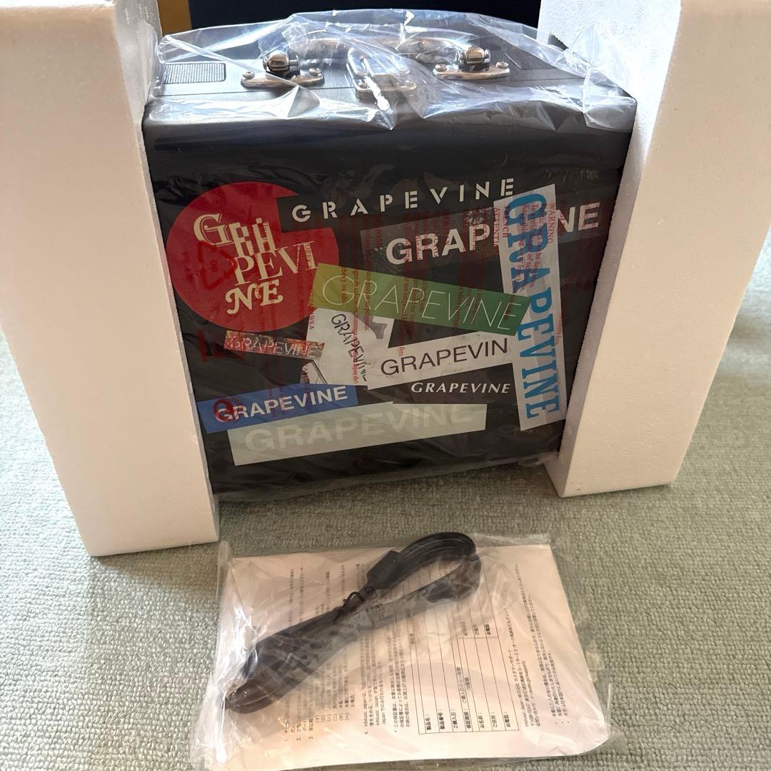 【新品】GRAPEVINEオリジナルデザインポータブル レコードプレーヤー