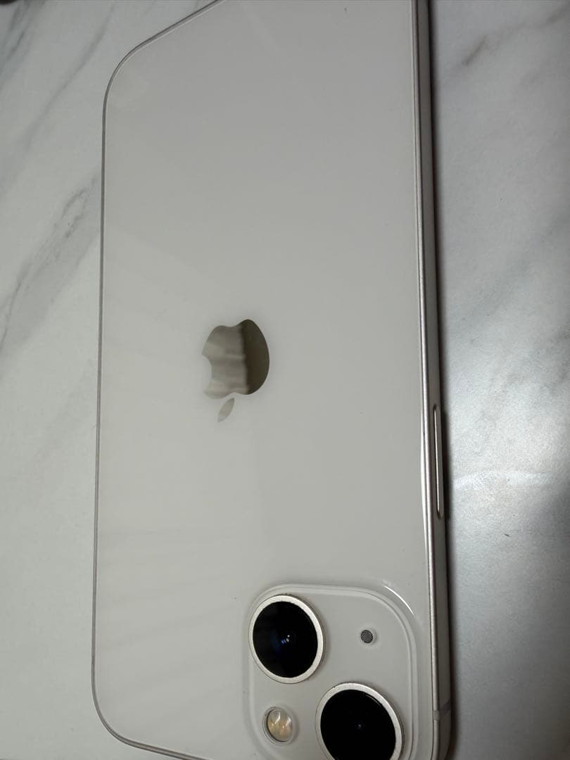 Apple iPhone 13 ホワイト 本体　docomo