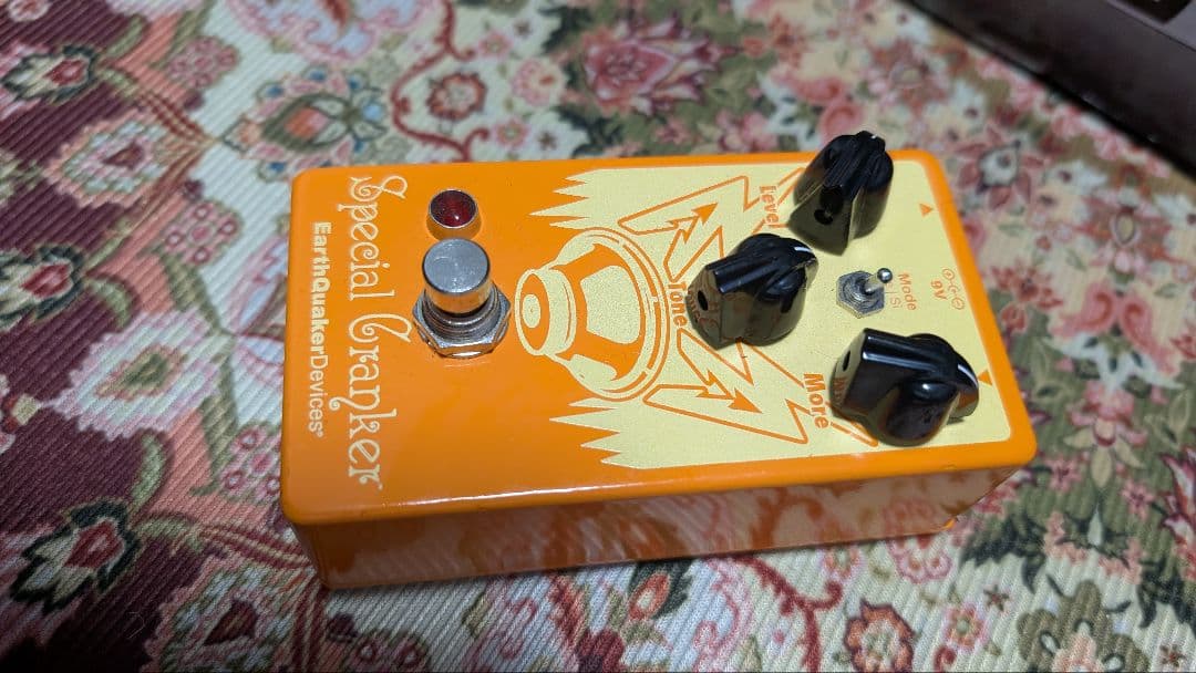 ギター EARTHQUAKER DEVICES Special Cranker