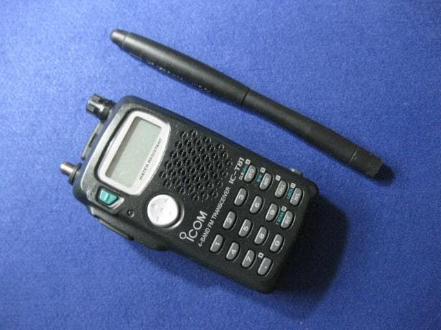 ICOM IC-T81 50/144/430/1200MHz4バンド