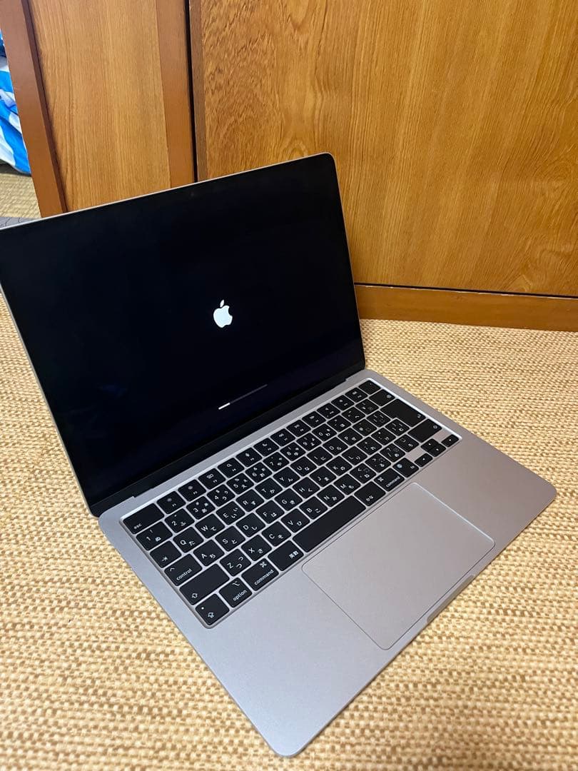 M2チップ搭載 Mac book Air 13インチ シルバー ケース付き