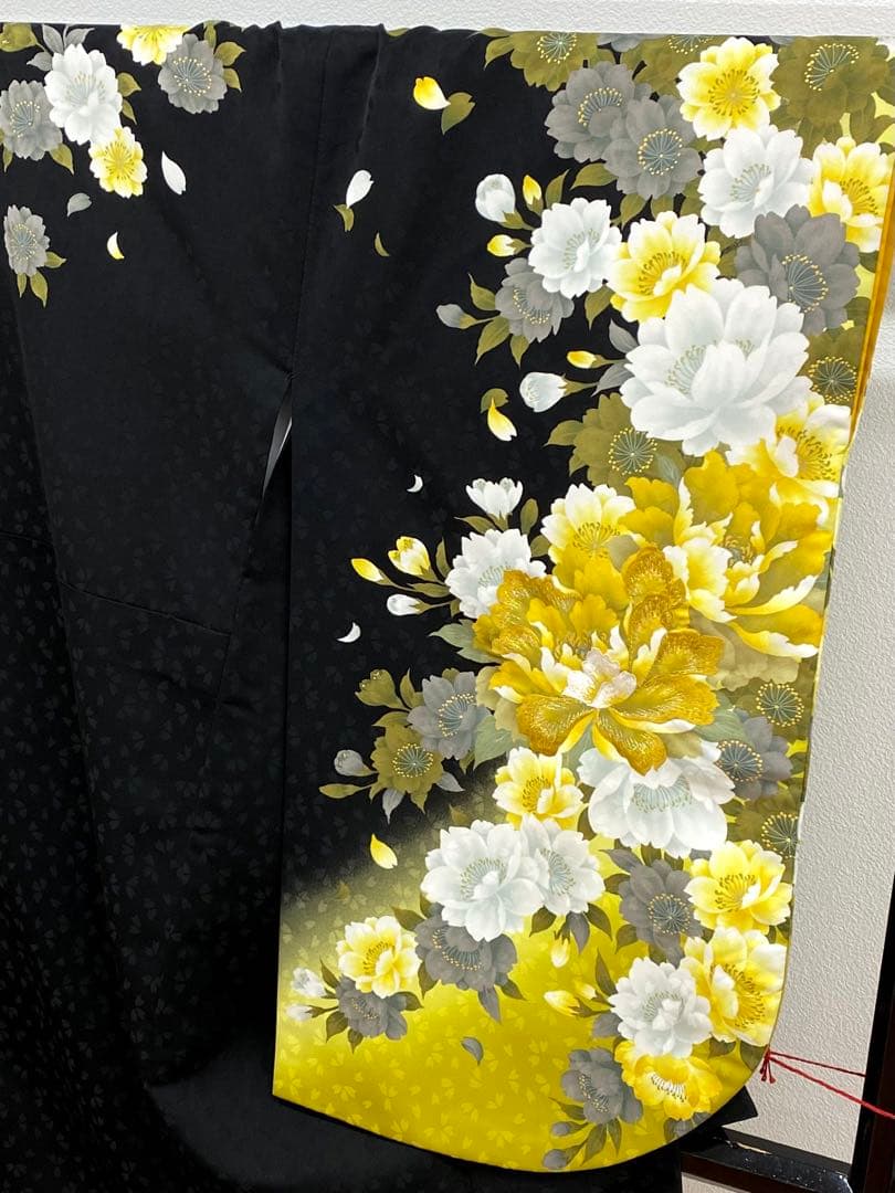 2尺袖 ポリエステル着物 袴用 刺繍 牡丹 紋意匠