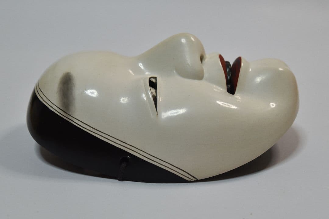 能面 小面 烙印あり 箱付き 美品 (E1)