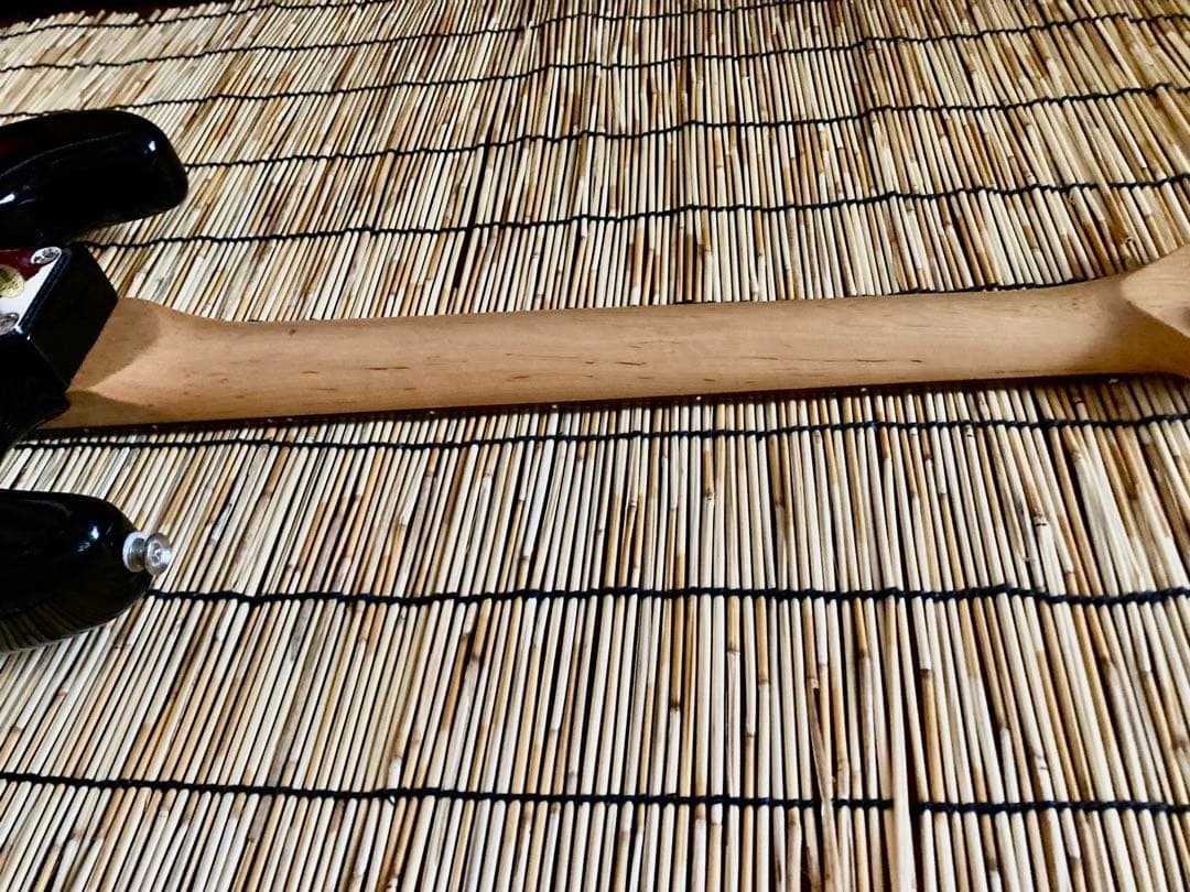 ☆ Carlosmonte　☆ 美品　新機能を追加改造したMavis ST