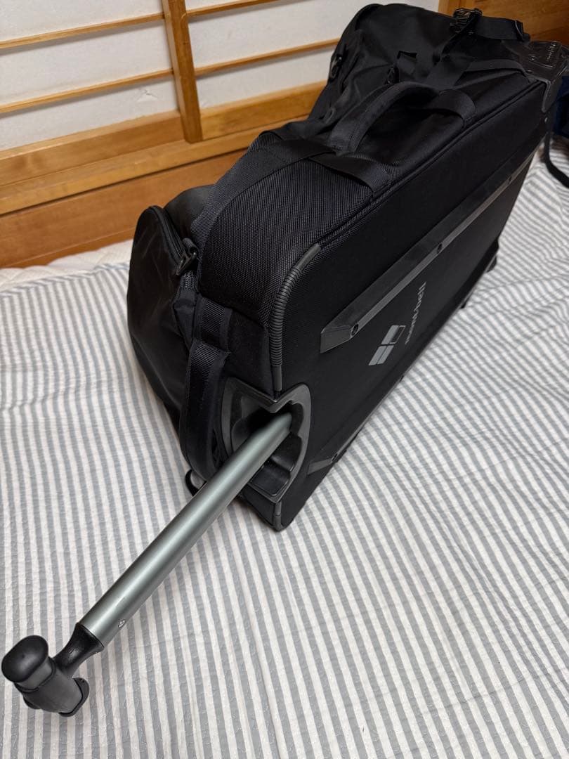 モンベル ウィリーバッグ キャリーケース ブラック　レインカバー TASロック