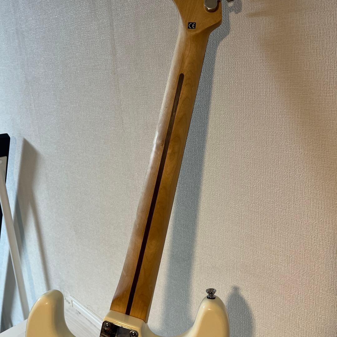 ギター squier by fender stratocaster