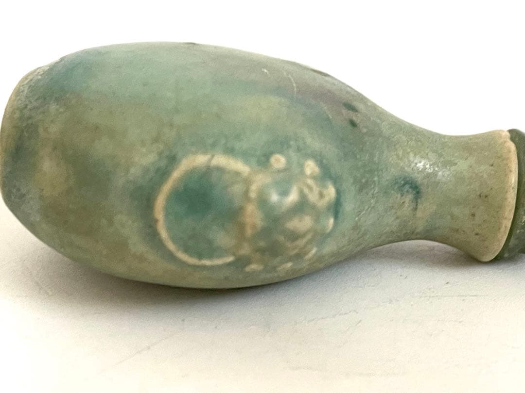 骨董　アンティーク　中国骨董　鼻煙壷　陶製　翡翠？　コレクション　清朝