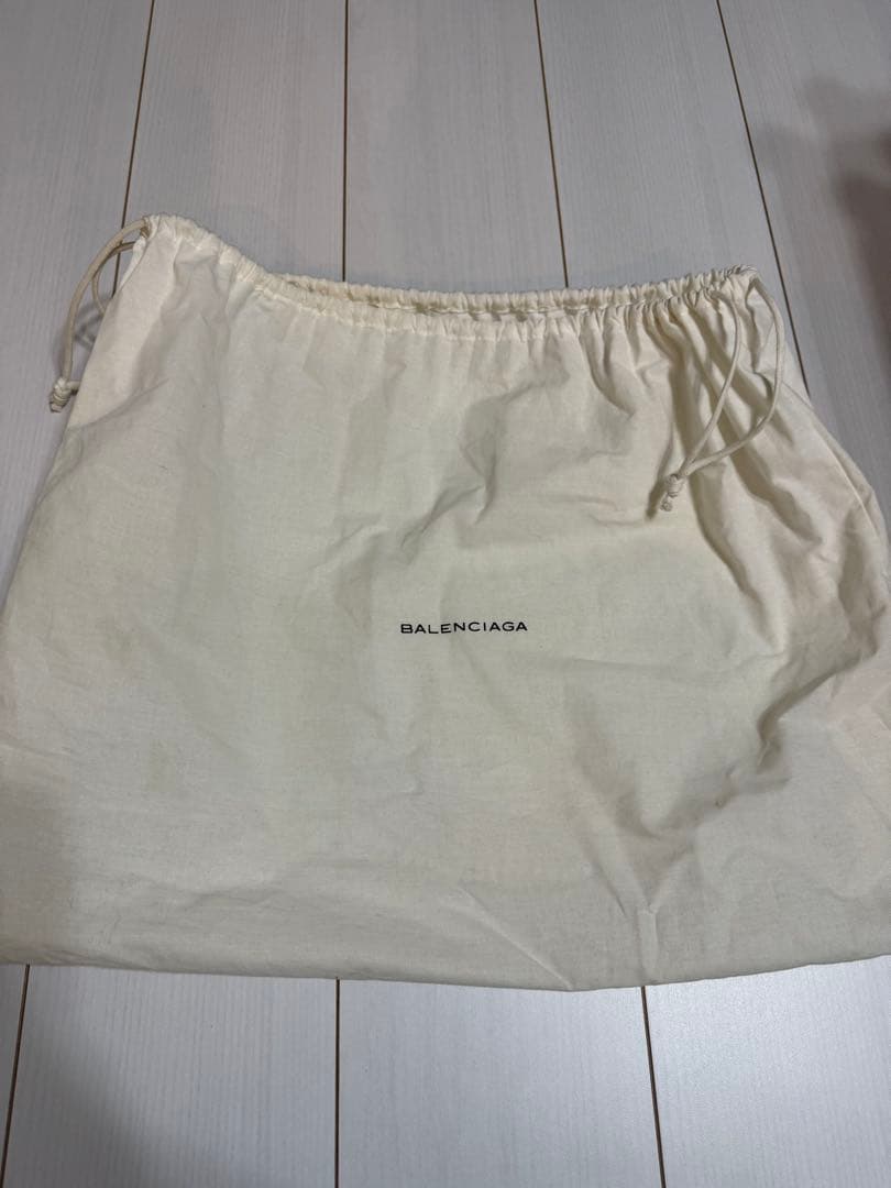 バレンシアガ　ジャイアント