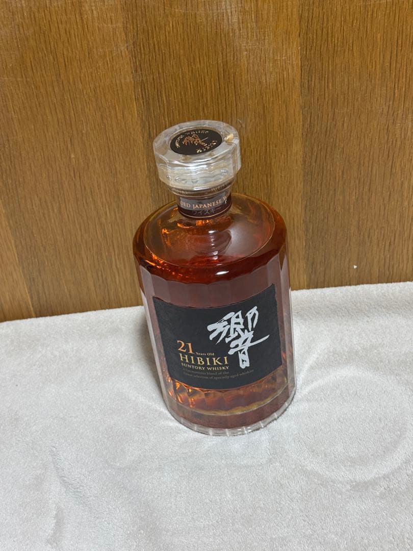 Hibiki 21年 ウイスキー 700ml 箱入り