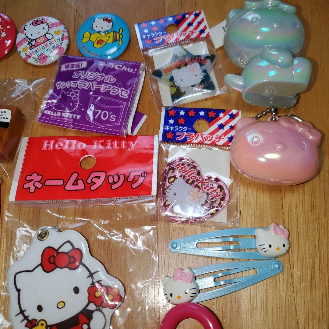 平成レトロ　平成女児　サンリオ　キティ　ノベルティ缶バッジ　キーホルダー　セット