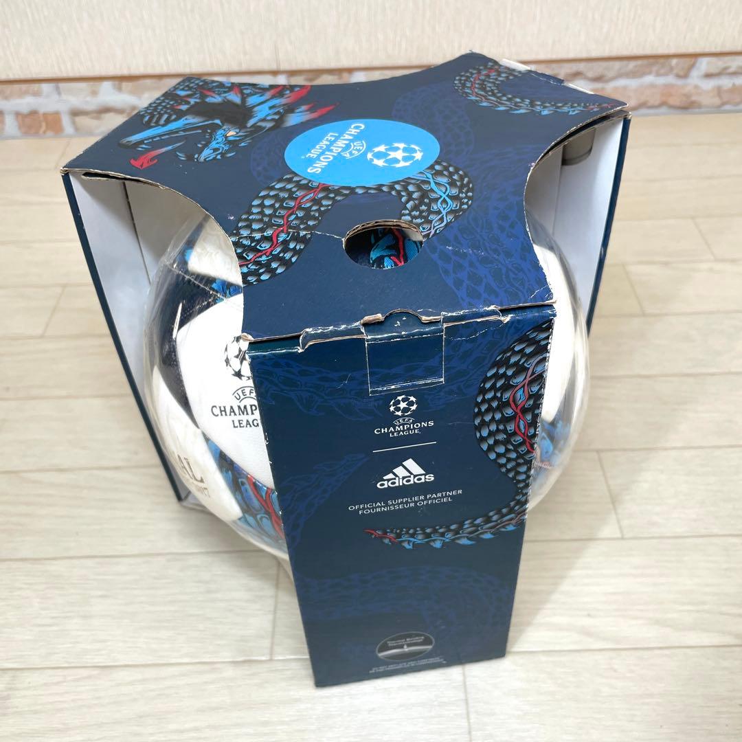 希少　未開封　サッカーボール　UEFA 2017　カーディフ 公式　試合球　5号