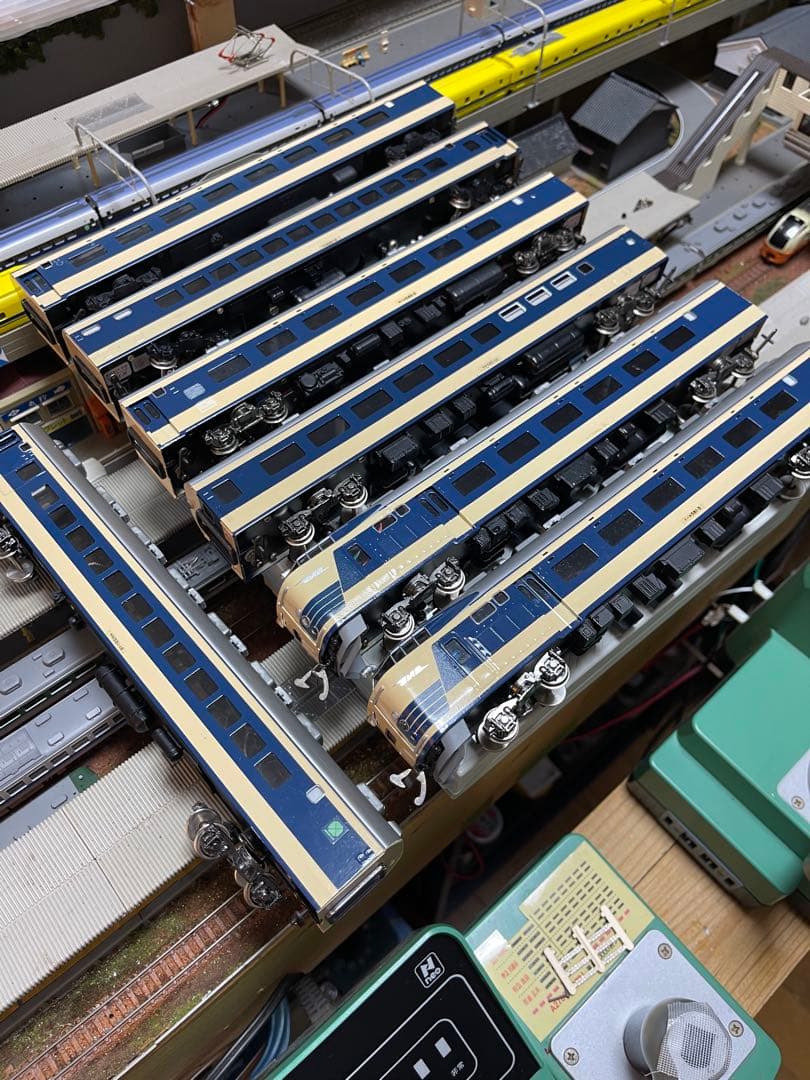 KTM 581系HO＋おまけ機関車4両＋更におまけ1両