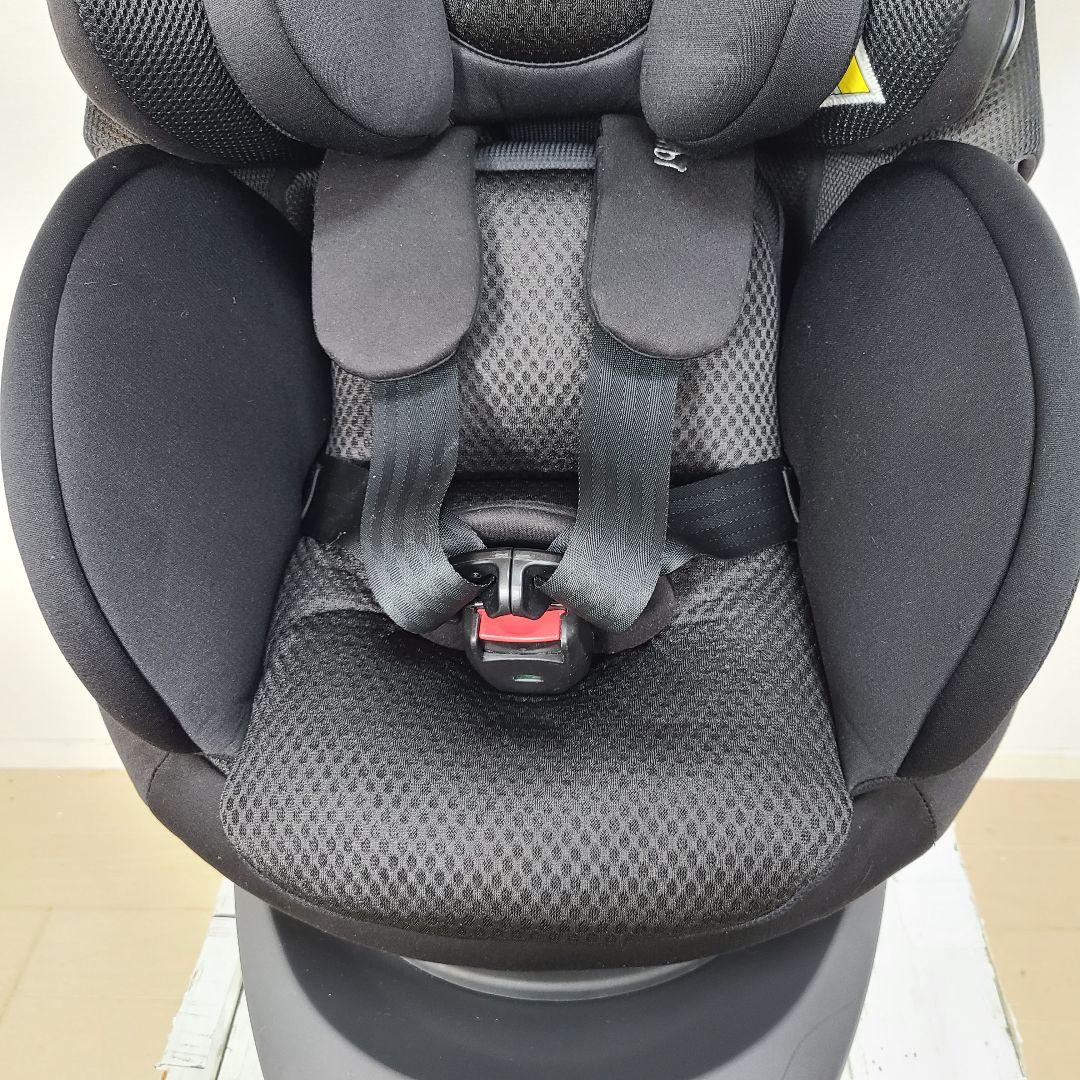 m*☻様 ほぼ新品　コンビ チャイルドシート THE S ISOFIX ZC-7