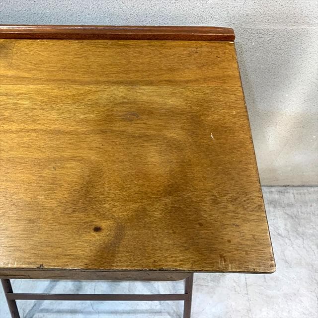 ヴィンテージのフォールディングデスク①