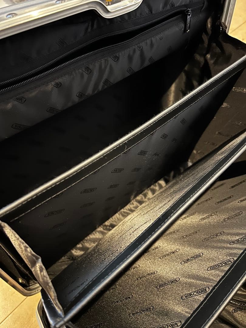 RIMOWA シルバー キャリーケース リモワ トパーズ 26リットル