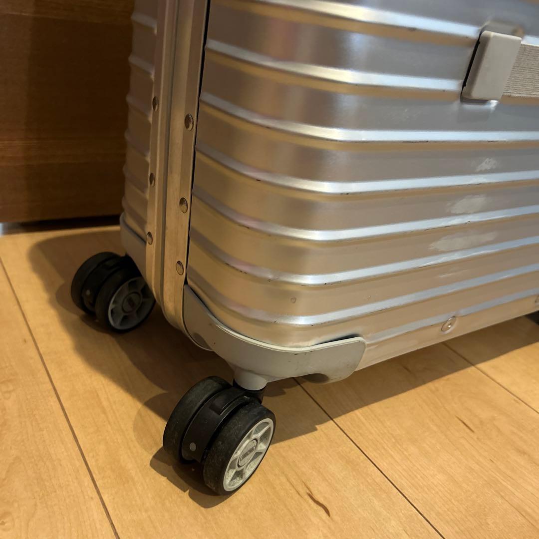 RIMOWA シルバー キャリーケース リモワ トパーズ 26リットル