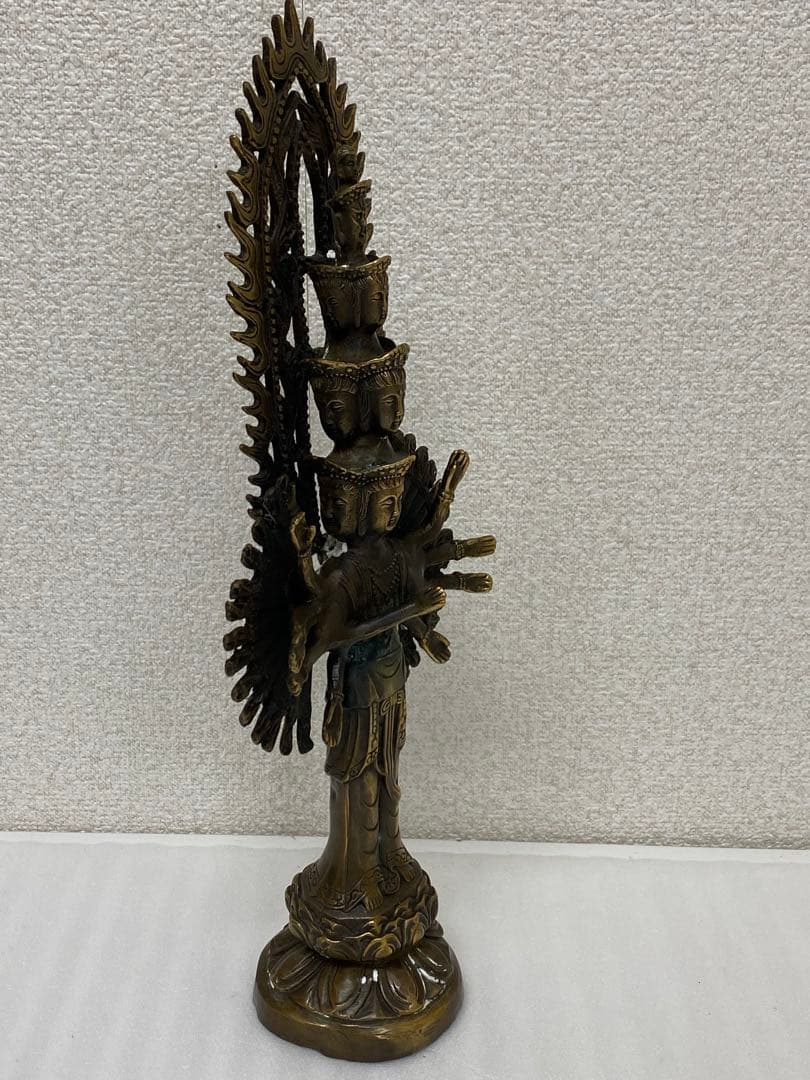 3-2331 十一面千手千眼観世音菩薩　黄銅　病気平癒 災難除け　延命長寿