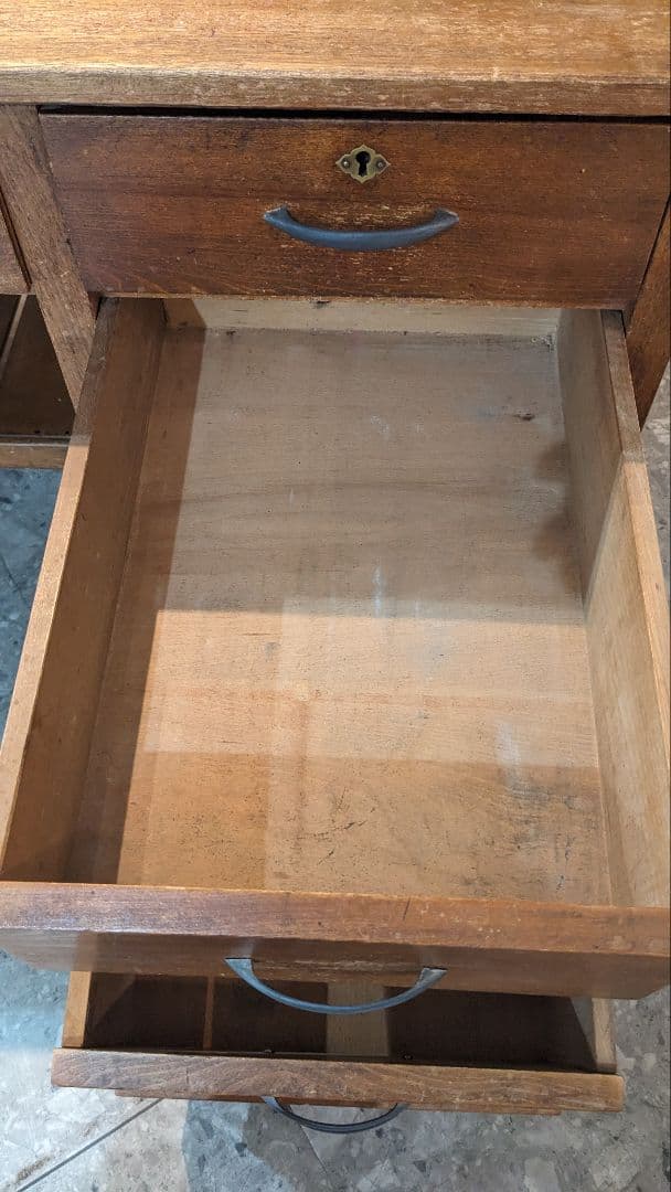 【昭和レトロ】木製机 デスク 引き出し付き アンティーク 古道具 5引き出し