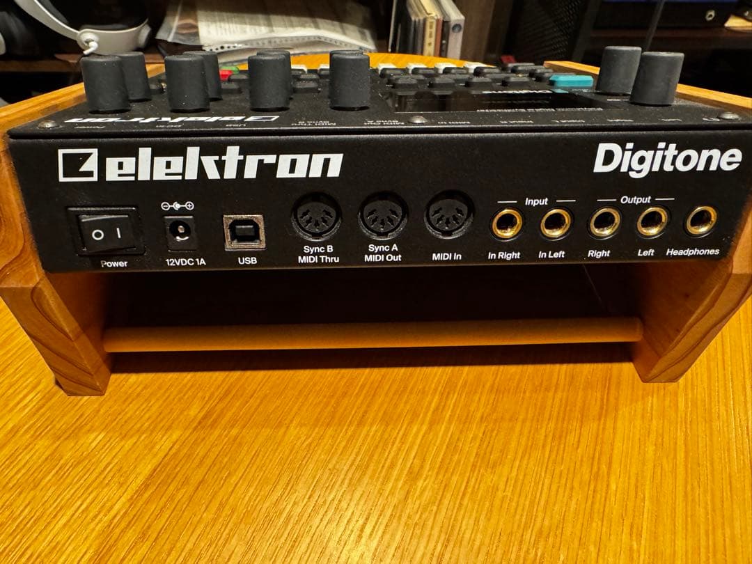 Elektron Digitone ポリフォニックシンセサイザー