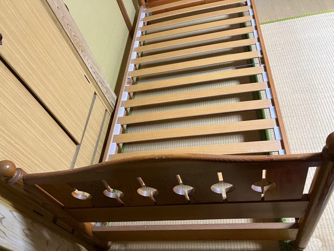 【送料込み】シングルベッドフレーム