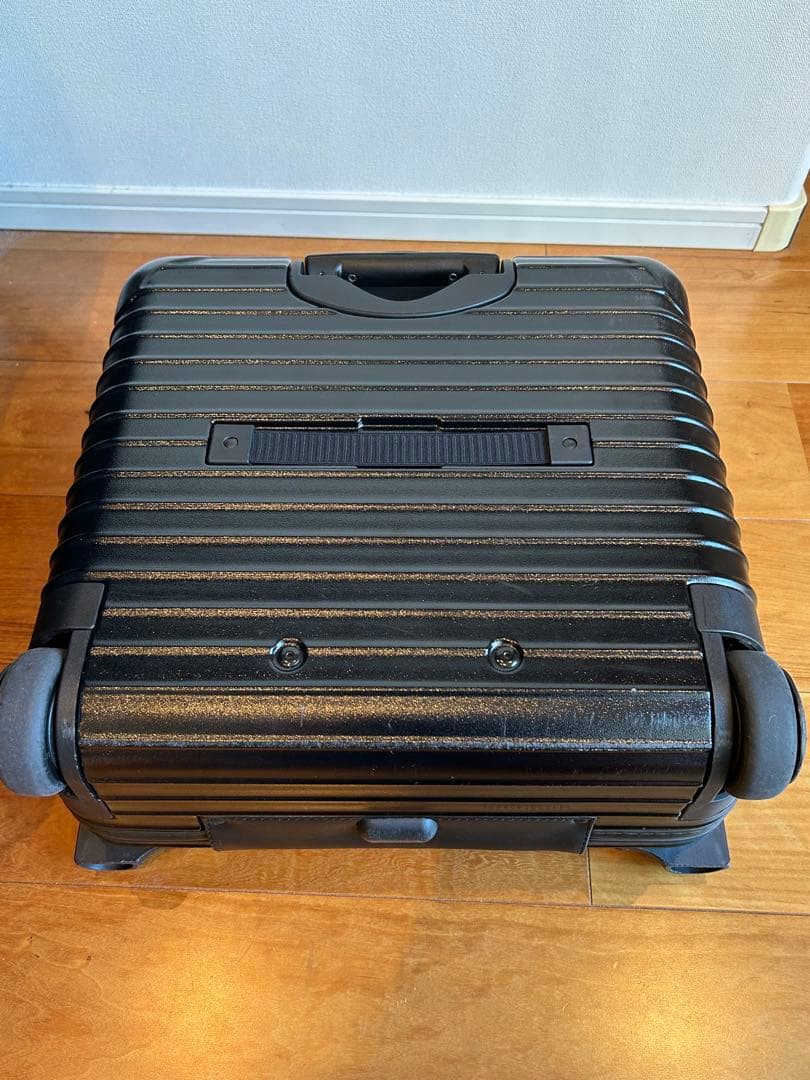 リモワ サルサ ビジネス トローリー 23L 機内持ち込み可