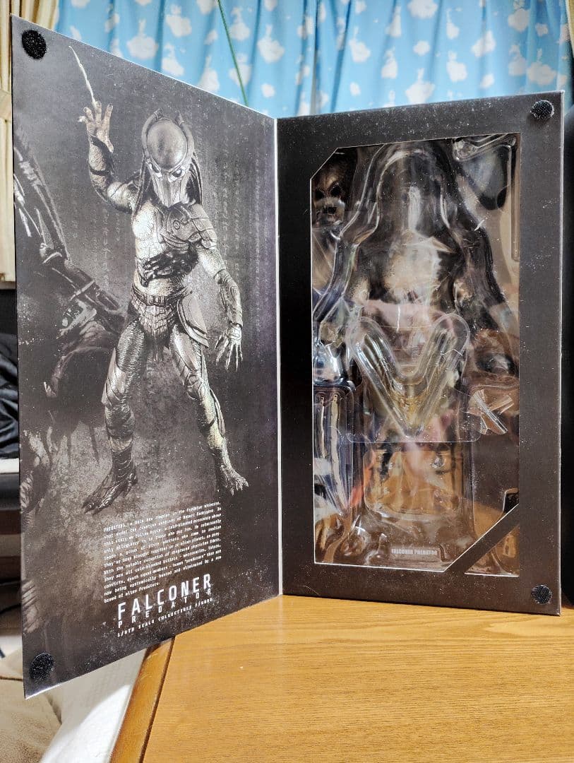 新品未開封 ホットトイズ ファルコナープレデター