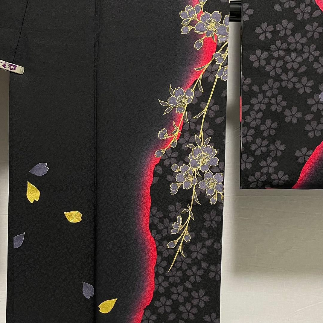 D845 振袖　一蔵コレクション　金駒刺繍　黒地　正絹　着物　袷　極美品