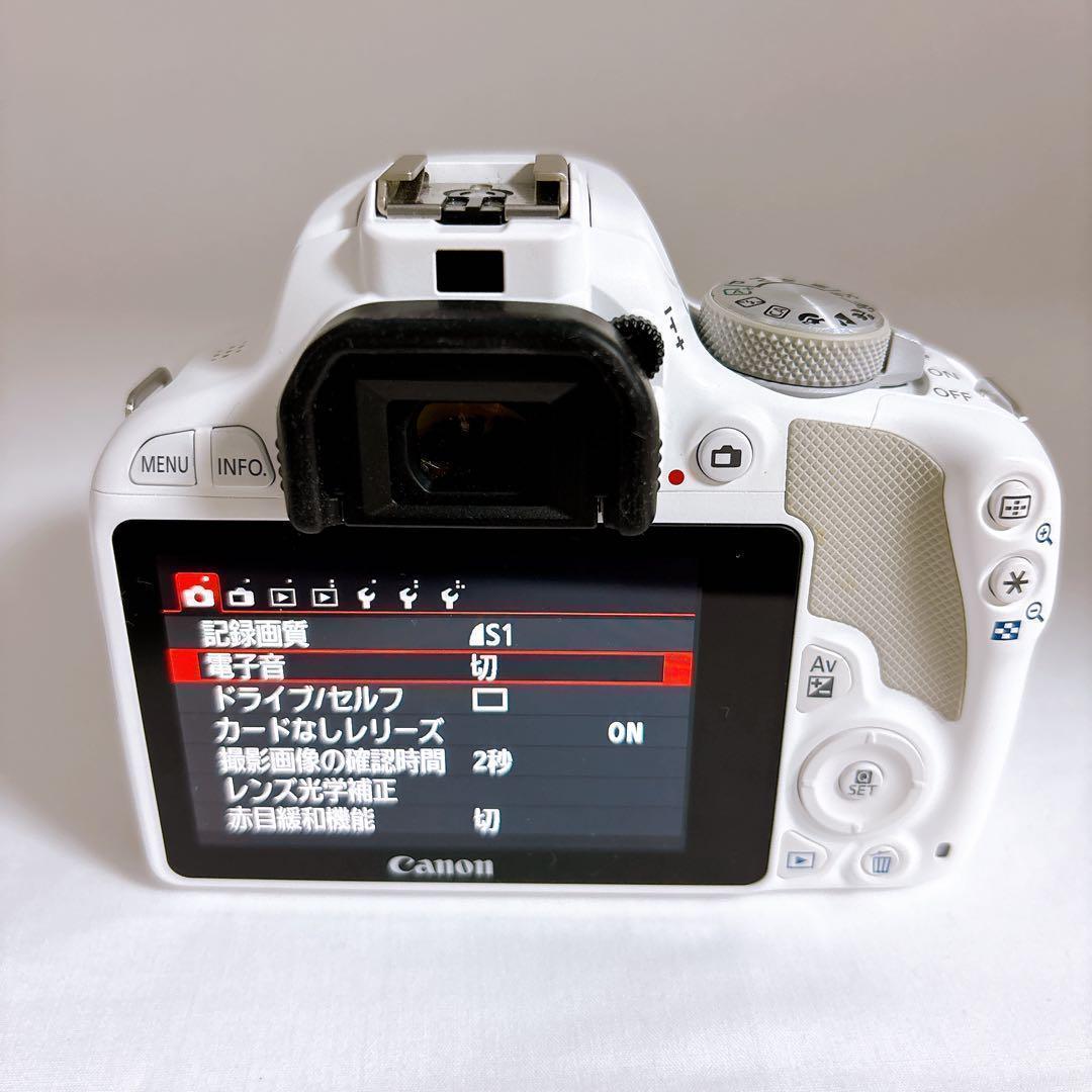 お子様の成長記録にも⭐️Canon kiss X7 ホワイト⭐️ショット数少