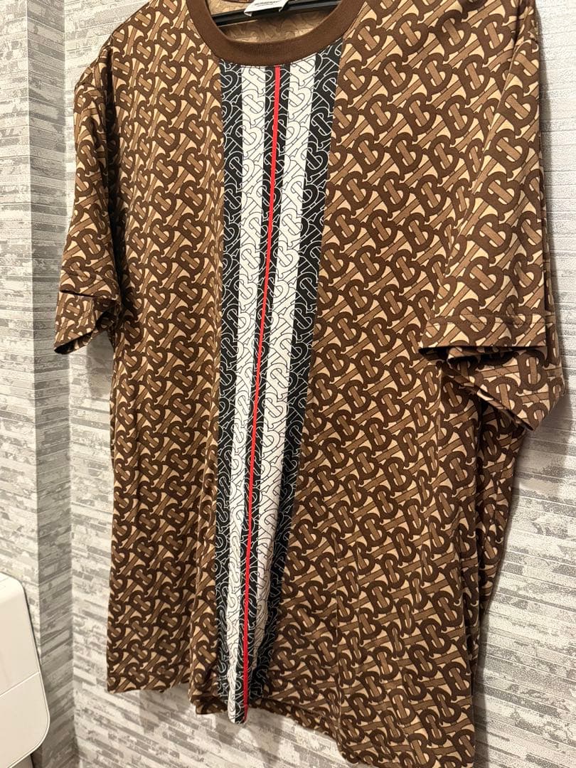 ね*˚様 Burberry バーバリー 23AWロゴプリントTシャツ Mサイズ