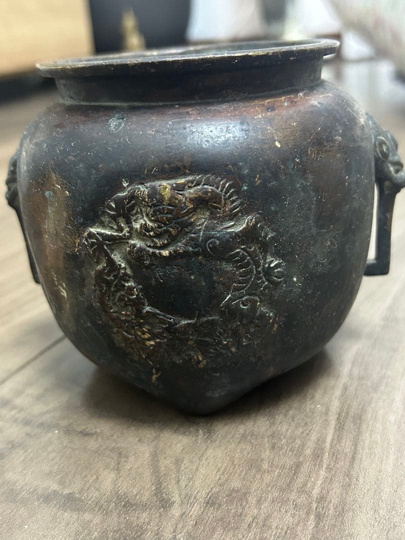 鉢，「大明宣德年製」宣德銅製