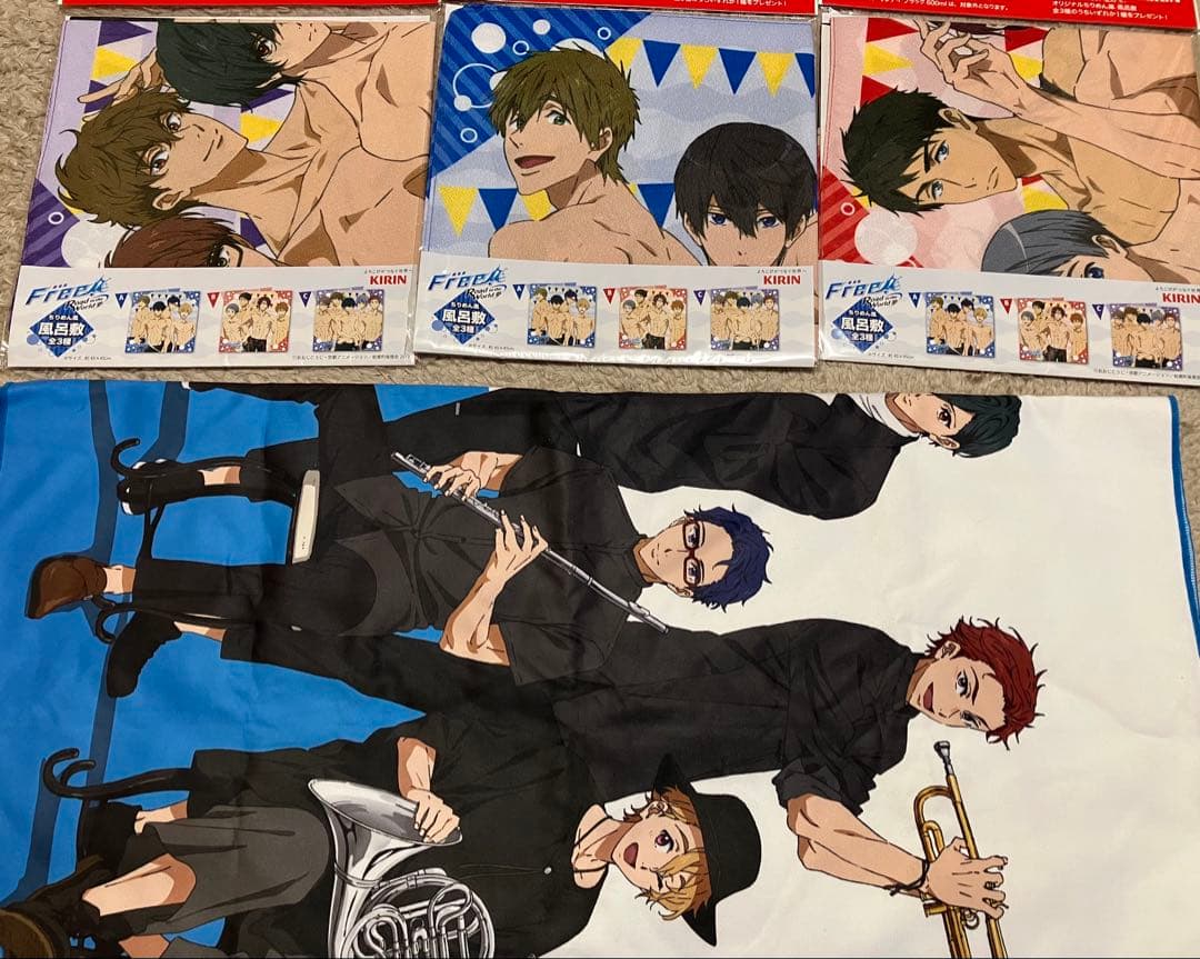 Free! クリアファイル、ポスター、フォトカホロなど、グッズまとめ売り