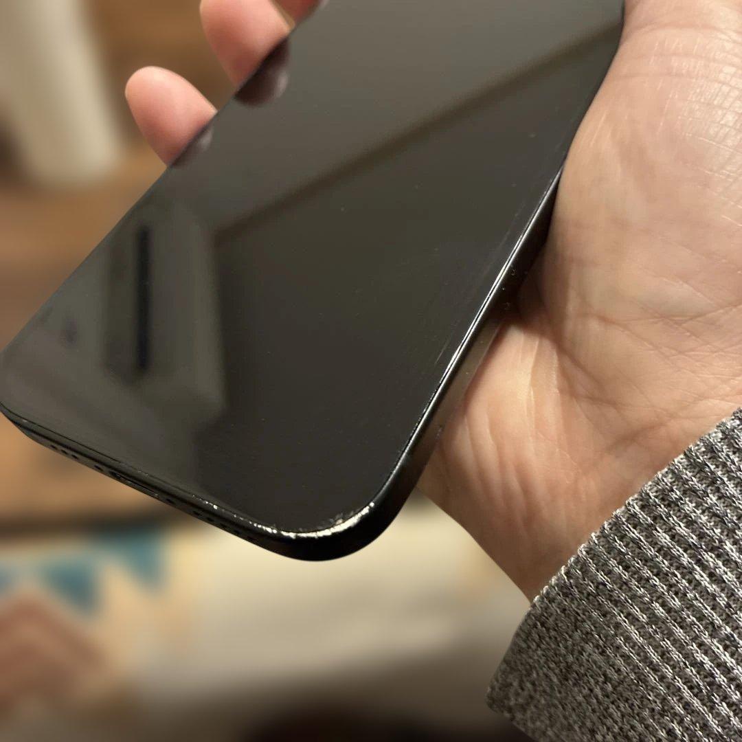 Apple iPhone 15 128GB ブラック バッテリー95%