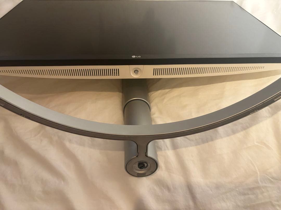 LG 31.5インチ 4K UHD 2160pディスプレイ 非光沢