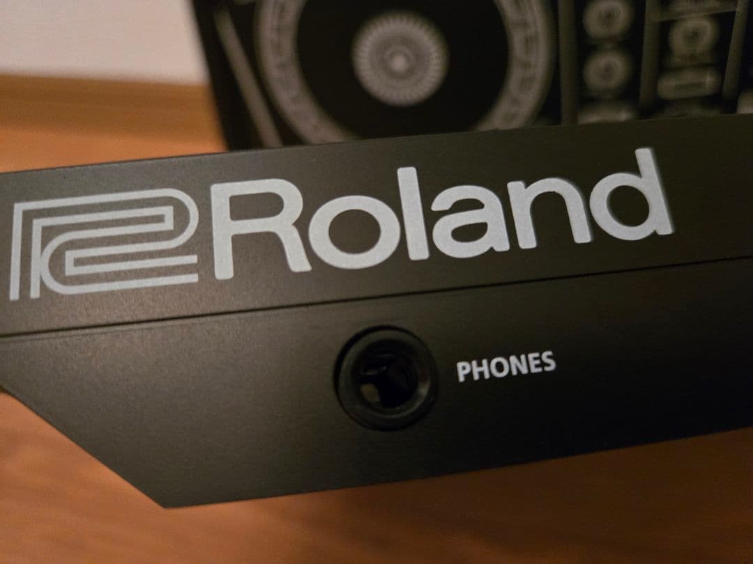 Roland　DJ-202