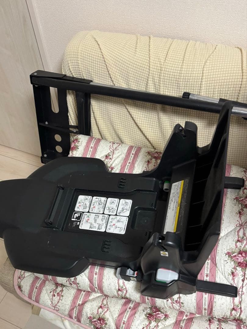 美品　コンビ　プロガード ISOFIX エッグショック