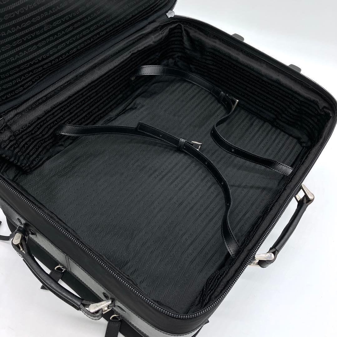 【PRADA】キャリーケース　スーツケース　三角ロゴプレート　ナイロン　黒色