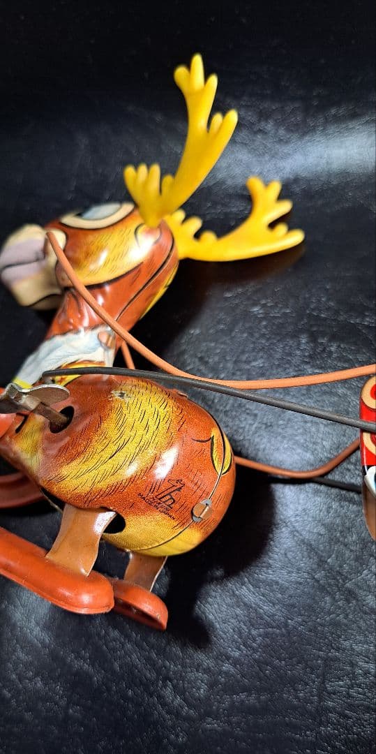 ブリキトイ サンタクロースとソリを引くトナカイ　ゼンマイ