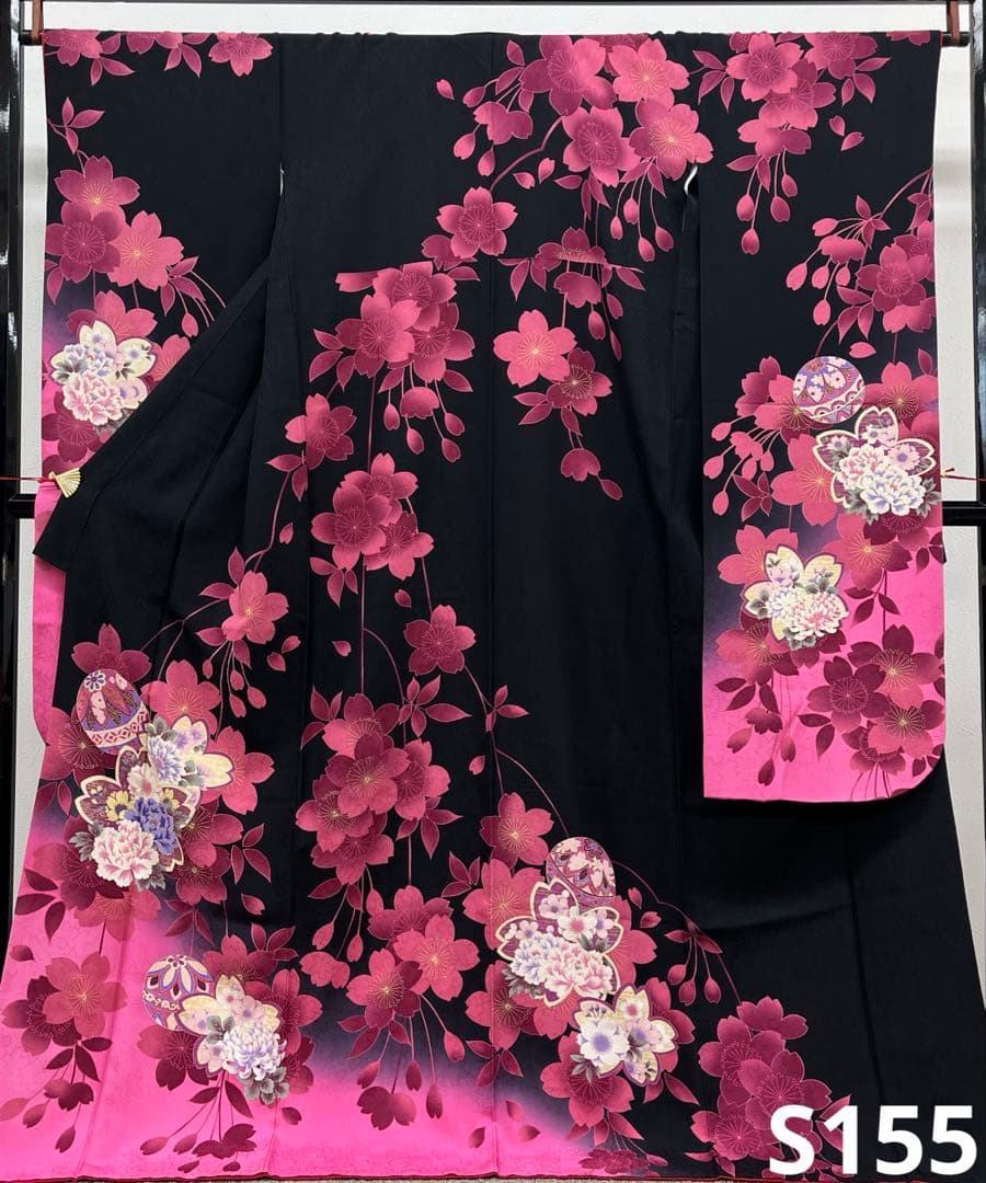 振袖 金彩 紋意匠 桜 牡丹 正絹 黒色 S155