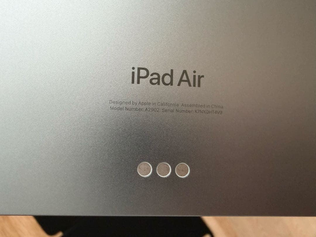 iPad AirM2 11インチWi-Fiモデル128GB 本体+ケース等おまけ